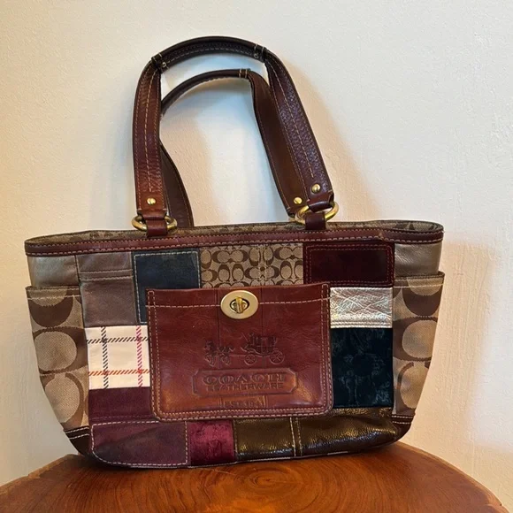 Vintage Coach Holiday Patchwork Purse - Picture 3 of 9
